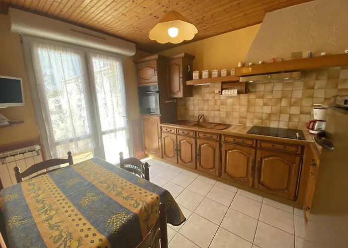 Apartamento 4 Pers. à Fouras, Proche Avec Cour Ensoleillée Et Stationnement - Fr-1-709-37 Fouras